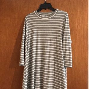 3/4 sleeve swing dress sz L